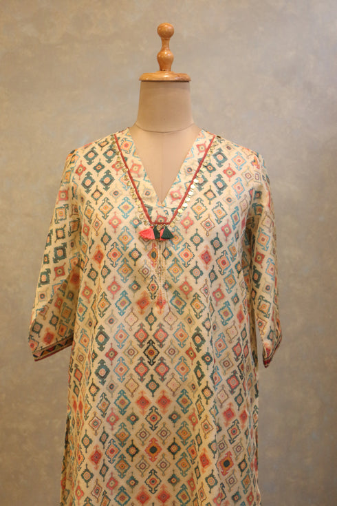 Lightly Embellished Neck Tunic